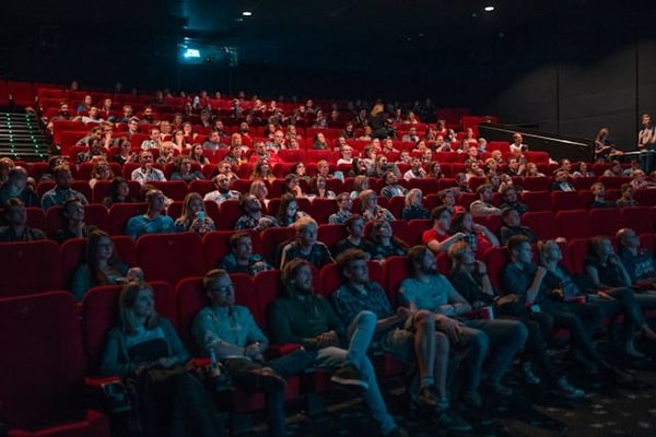 Quels sont les critères pour sélectionner les films d'un festival de cinéma indépendant?